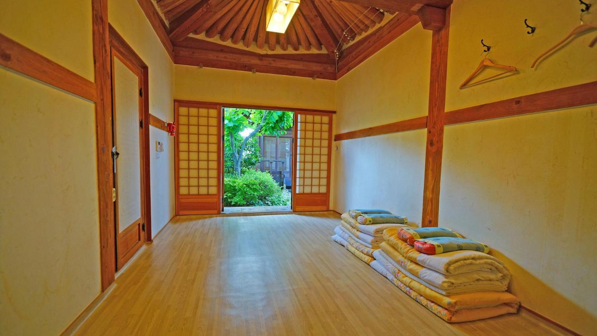 Sarangroo Hotel Jeonju Eksteriør billede