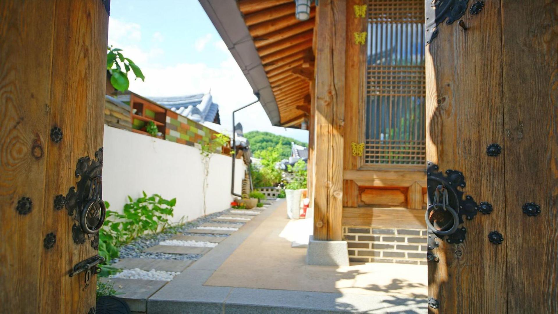 Sarangroo Hotel Jeonju Eksteriør billede